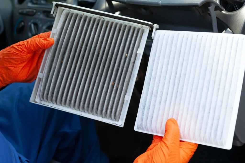 Filtres de ventilation avant et après nettoyage – entretien essentiel pour une VMC performante.